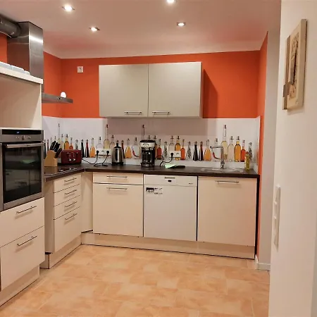 Sonja - Mit Grossem Garten, 2 Parkplaetze